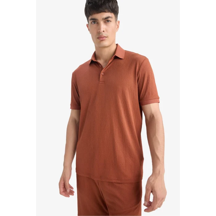 Defacto E1222 Kahve Slim Fit Dar Kesim Dokulu Kısa Kollu Krinkıl Polo Tişört