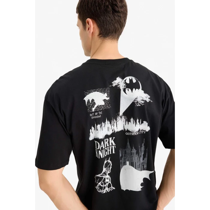 Defacto E0618 Siyah %100 Pamuk Batman Boxy Fit Bisiklet Yaka Sırt Baskılı Kısa Kollu Tişört