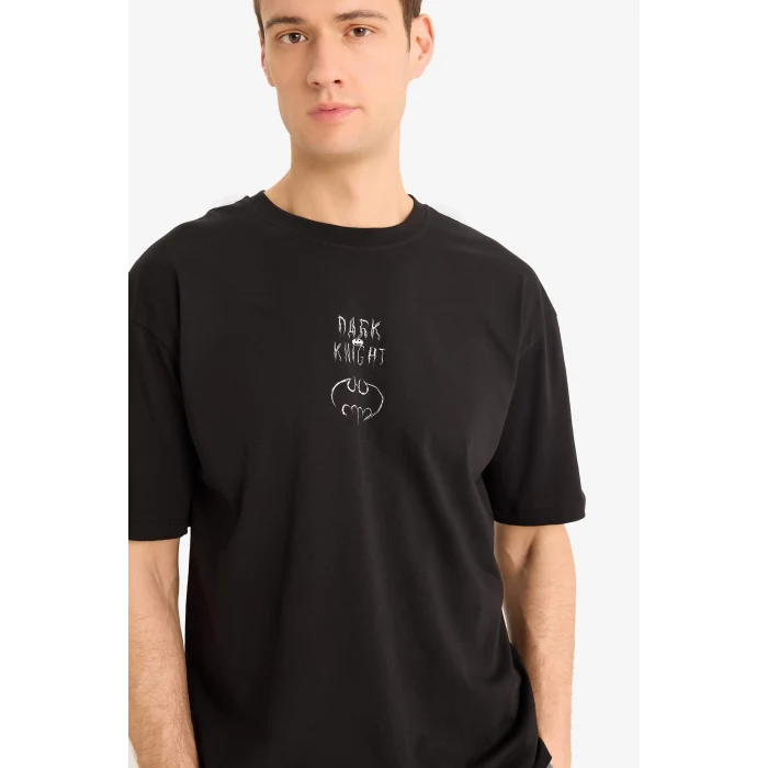 Defacto E0618 Siyah %100 Pamuk Batman Boxy Fit Bisiklet Yaka Sırt Baskılı Kısa Kollu Tişört