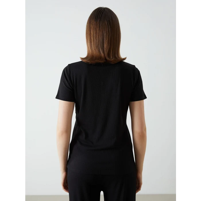 LCWAIKIKI Classic Siyah Polo Yaka Dokulu Kadın Tişört