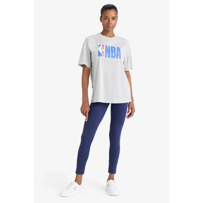 Defacto Z3128 Gri DeFactoFit NBA Wordmark Boxy Fit Bisiklet Yaka Kısa Kollu Tişört