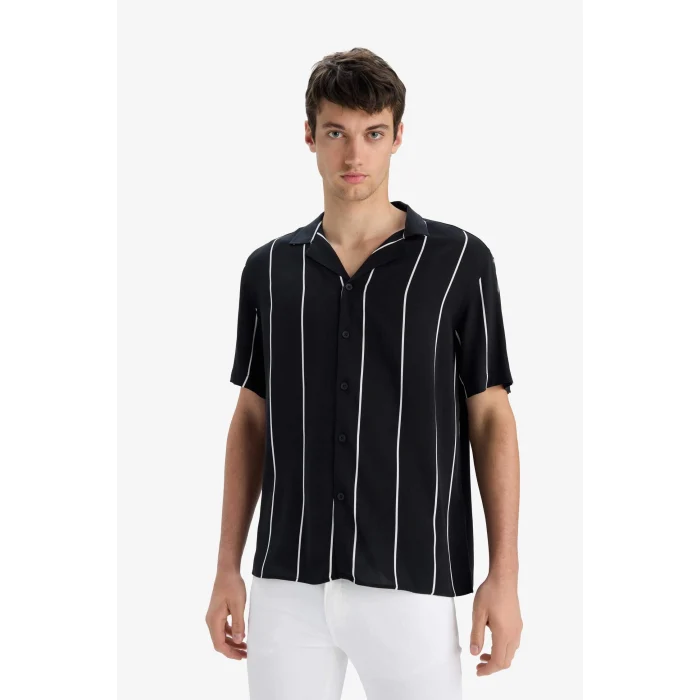 Defacto E2559 Siyah Regular Fit Apaş Yaka Çizgili Yazlık Kısa Kollu Gömlek