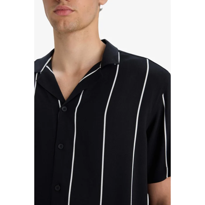 Defacto E2559 Siyah Regular Fit Apaş Yaka Çizgili Yazlık Kısa Kollu Gömlek
