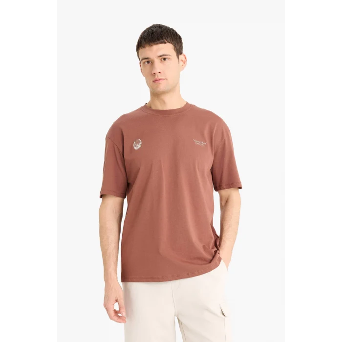 Defacto E1698 Kahve %100 Pamuk Boxy Fit Bisiklet Yaka Sırt Baskılı Kısa Kollu Tişört