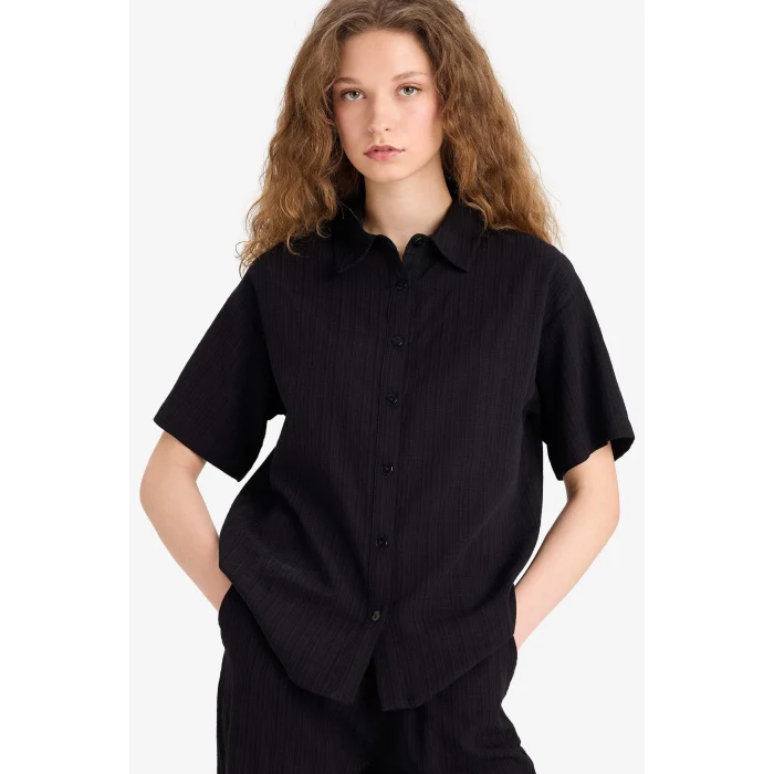 Defacto A9135 Siyah Oversize Geniş Kalıp Basic Düz Kısa Kollu Gömlek