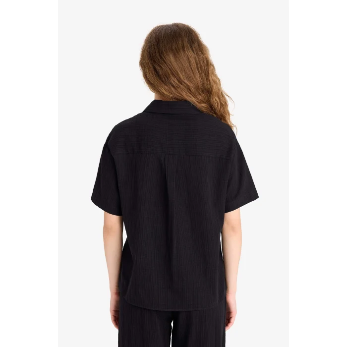 Defacto A9135 Siyah Oversize Geniş Kalıp Basic Düz Kısa Kollu Gömlek