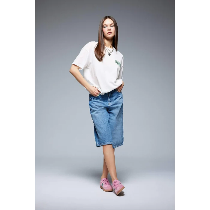 Defacto F2645 Ekru Coool Oversize Geniş Kalıp Bisiklet Yaka Sırt Baskılı Kısa Kollu Tişört