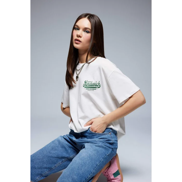 Defacto F2645 Ekru Coool Oversize Geniş Kalıp Bisiklet Yaka Sırt Baskılı Kısa Kollu Tişört