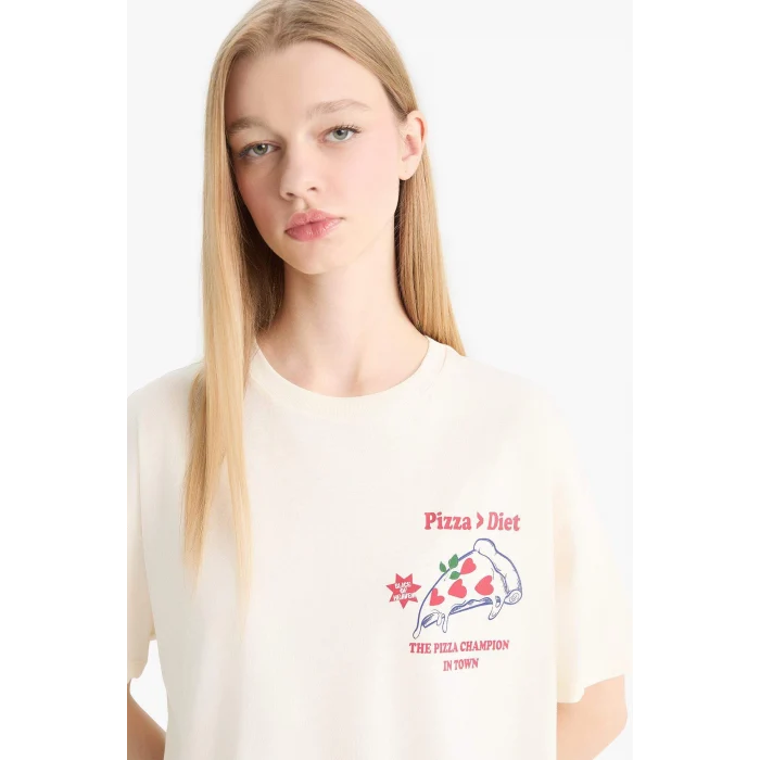 Defacto F2646 Ekru Coool Oversize Geniş Kalıp Bisiklet Yaka Sırt Baskılı Kısa Kollu Tişört