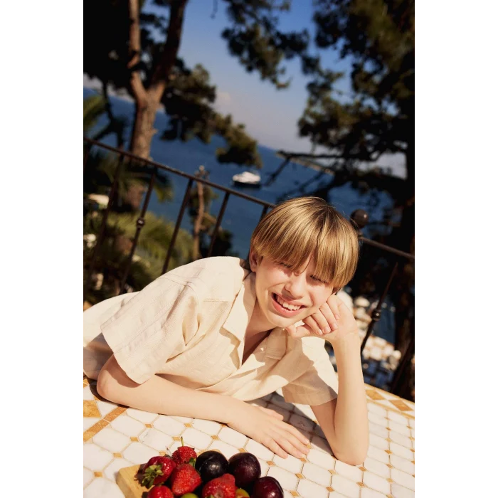 Defacto E5831 Bej Erkek Çocuk Oversize Geniş Kalıp Polo Yaka Kısa Kollu Gömlek