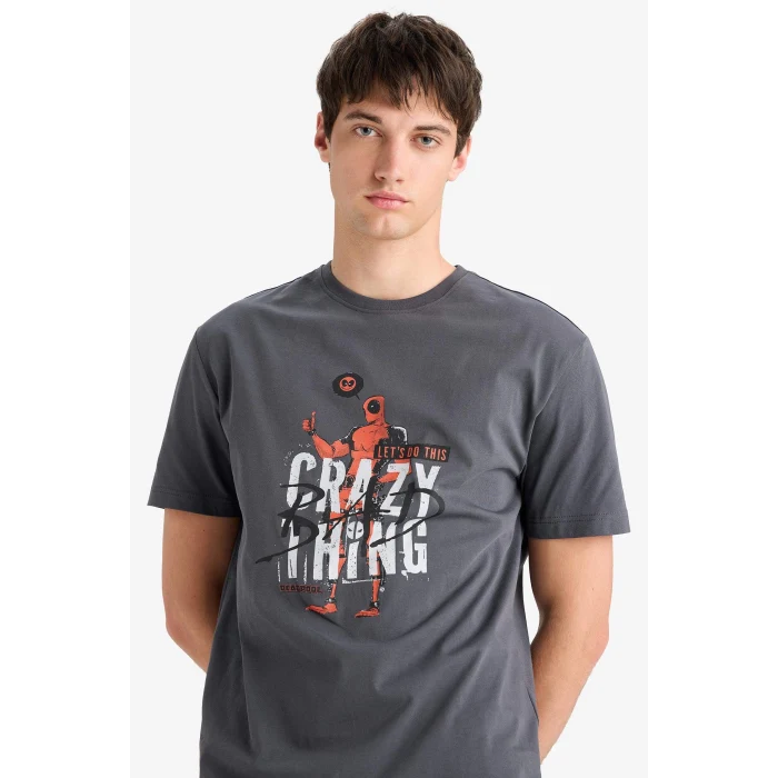 Defacto E3263 Antrasit %100 Pamuk Deadpool Regular Fit Bisiklet Yaka Baskılı Kısa Kollu Tişört