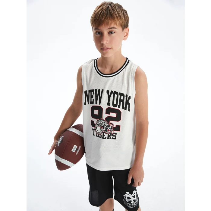 LCW Kids Beyaz Bisiklet Yaka New York Baskılı Erkek Çocuk Atlet ve Şort