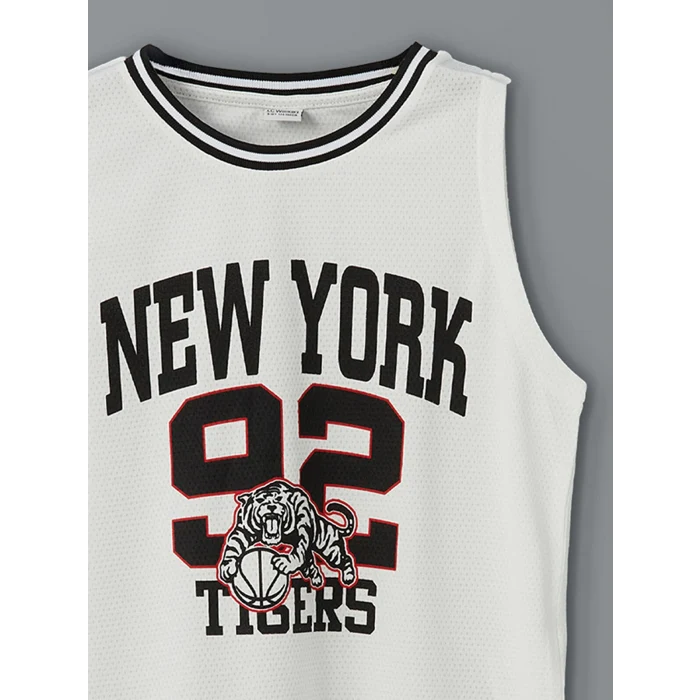 LCW Kids Beyaz Bisiklet Yaka New York Baskılı Erkek Çocuk Atlet ve Şort