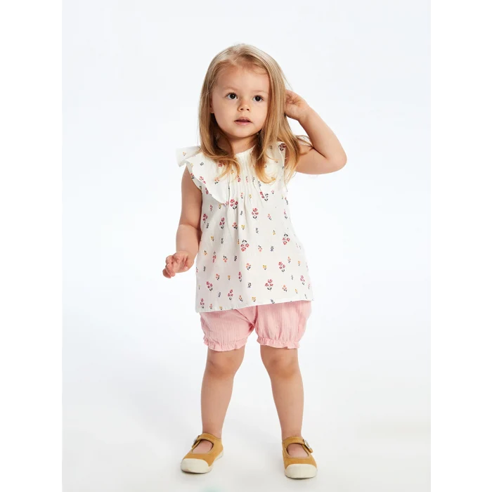 LCW baby Ekru Bisiklet Yaka Çiçekli Kız Bebek Bluz ve Şort 2li