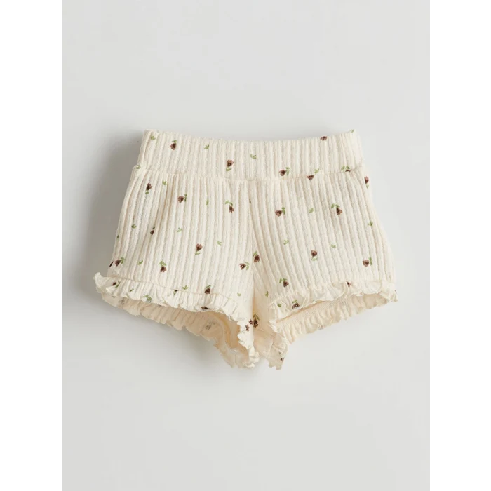 LCW baby Ekru Bisiklet Yaka Çiçekli Kız Bebek Bluz ve Şort 2li