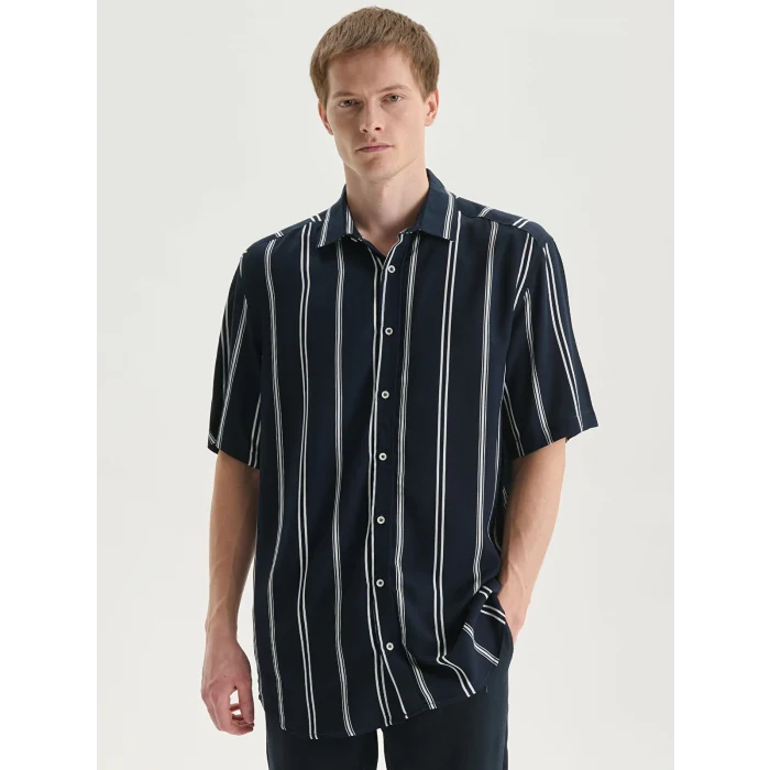 LCW Vision Lacivert Regular Fit Kısa Kollu Çizgili Erkek Gömlek