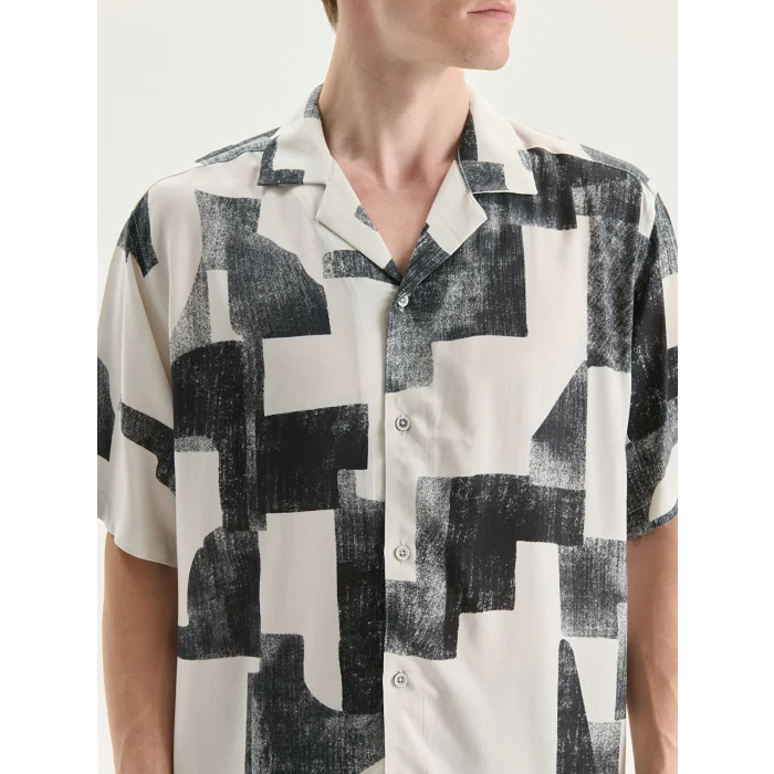 LCW Vision Beyaz Regular Fit Kısa Kollu Desenli Erkek Gömlek