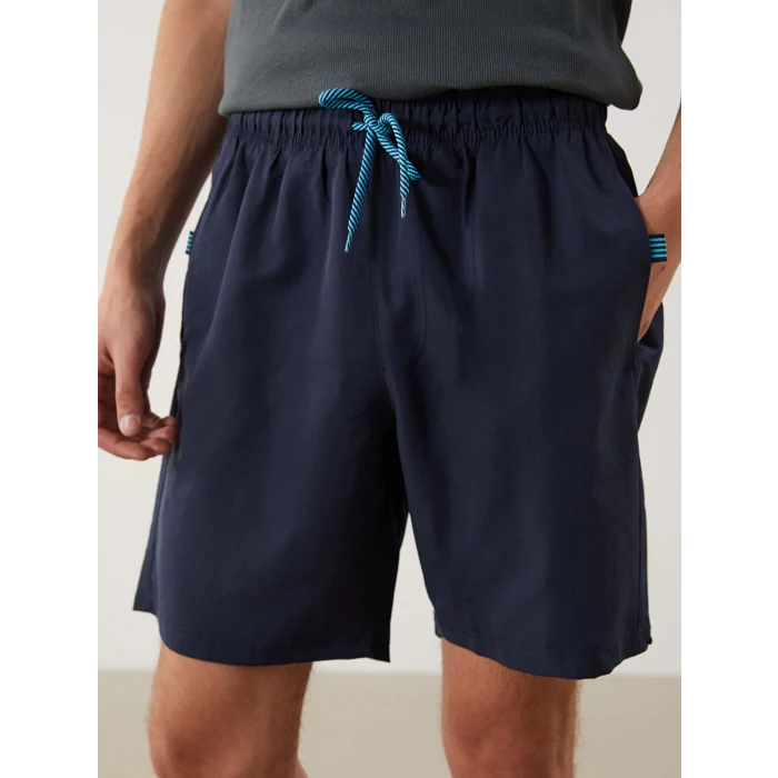 LCWAIKIKI Classic Indigo Diz Hizası Boy Basic Erkek Deniz Şortu