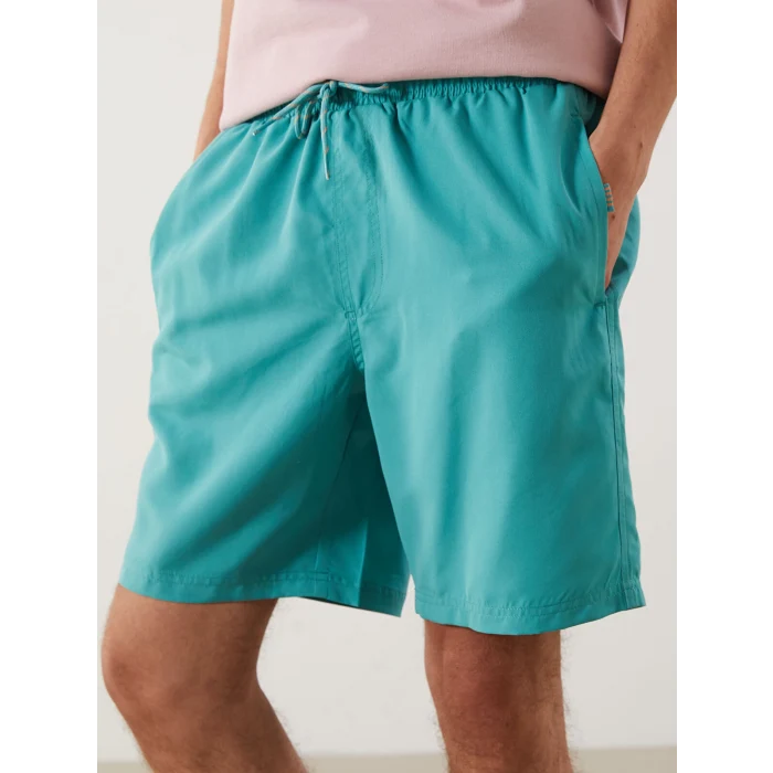 LCWAIKIKI Classic Turkuaz Kısa Boy Basic Erkek Deniz Şortu