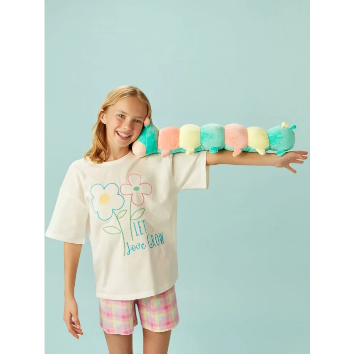 LCW Kids Beyaz Bisiklet Yaka Çiçekli Kız Çocuk Şortlu Pijama Takımı