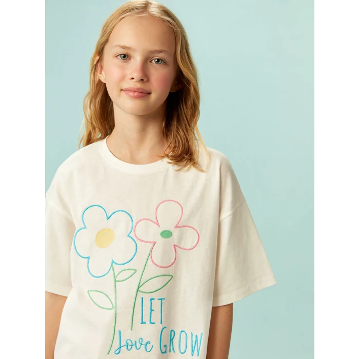 LCW Kids Beyaz Bisiklet Yaka Çiçekli Kız Çocuk Şortlu Pijama Takımı