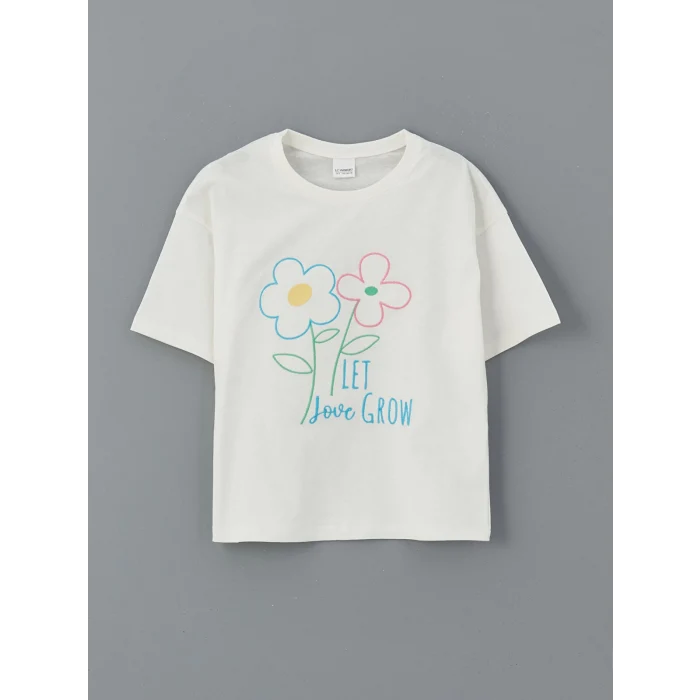 LCW Kids Beyaz Bisiklet Yaka Çiçekli Kız Çocuk Şortlu Pijama Takımı