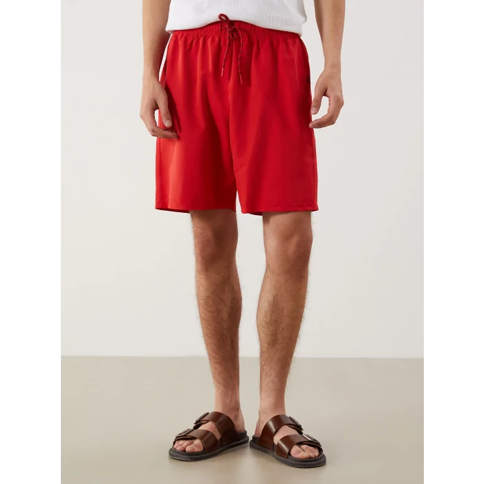 LCWAIKIKI Classic Kirmizi Diz Hizası Boy Basic Erkek Deniz Şortu