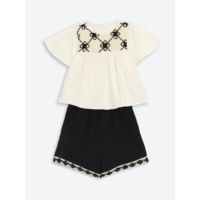 LCW Kids Ekru Nakışlı Kız Çocuk Tişört ve Şort 2li