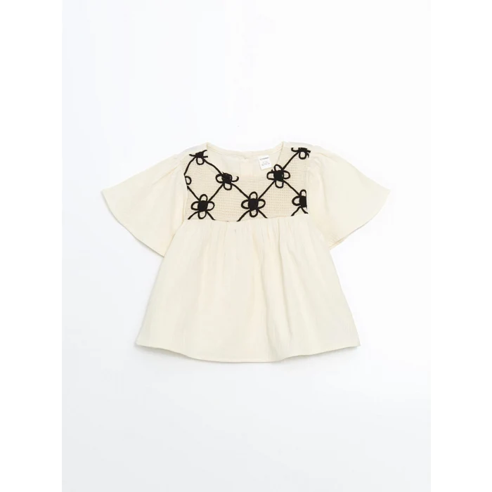 LCW Kids Ekru Nakışlı Kız Çocuk Tişört ve Şort 2li