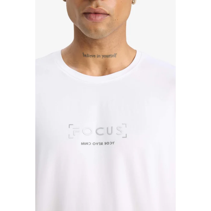 Defacto C9268 Beyaz DeFactoFit Standart Fit Bisiklet Yaka Baskılı Esnek Kumaş Sporcu Kısa Kollu Tişört