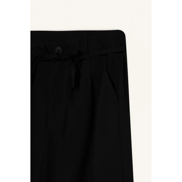 Defacto E5970 Siyah Afra x Defacto Wide Leg Kumaş Palazzo Pantolon Üç Cepli Normal Bel Standart Boy