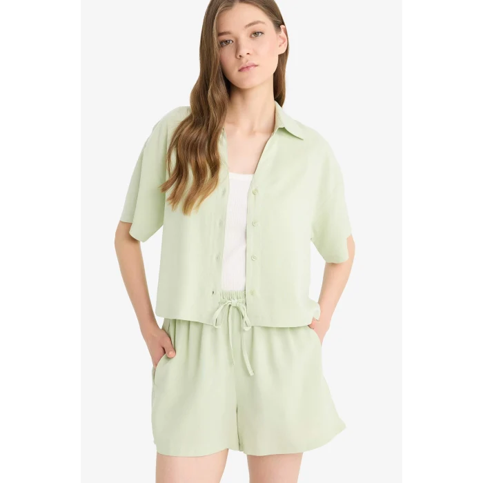 Defacto C3807 Yeşil Oversize Geniş Kalıp Keten Karışımlı Kısa Kollu Gömlek