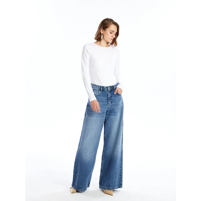 LCWAIKIKI Basic Beyaz Bisiklet Yaka Kadın Body