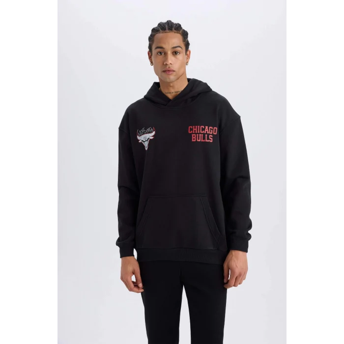 Defacto D6574 Siyah DeFactoFit NBA Chicago Bulls Boxy Fit Kapüşonlu Sırt Baskıllı Kalın Sweatshirt