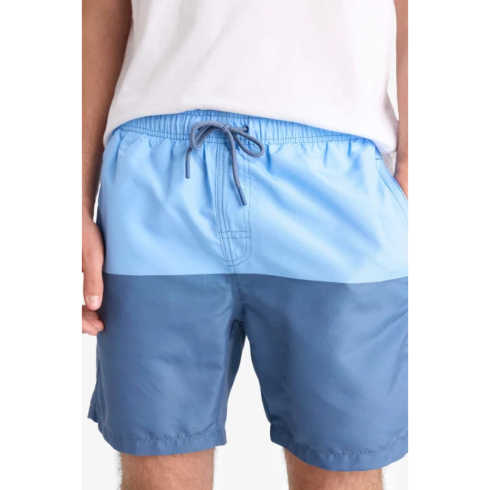 Defacto Z8108 Mavi Regular Fit Renk Bloklu File Astarlı Diz Üstü Deniz Şortu