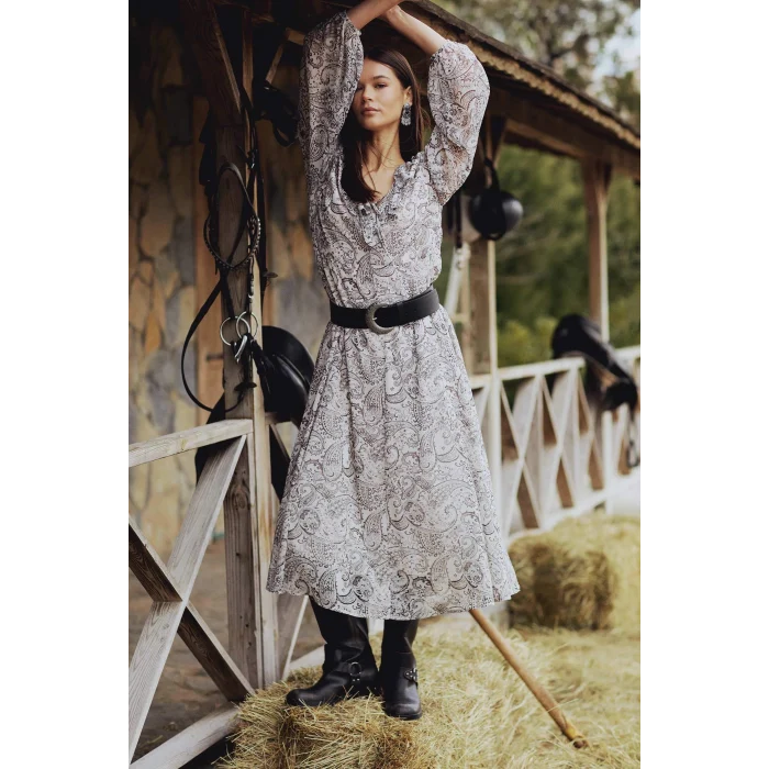 Defacto E7169 Bej Fırfırlı Yaka Etnik Desenli Şifon Uzun Kollu Midi Elbise