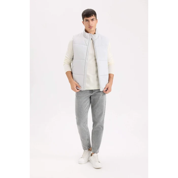 Defacto D6286 Gri Regular Fit Dik Yaka Fermuarlı Şişme Yelek