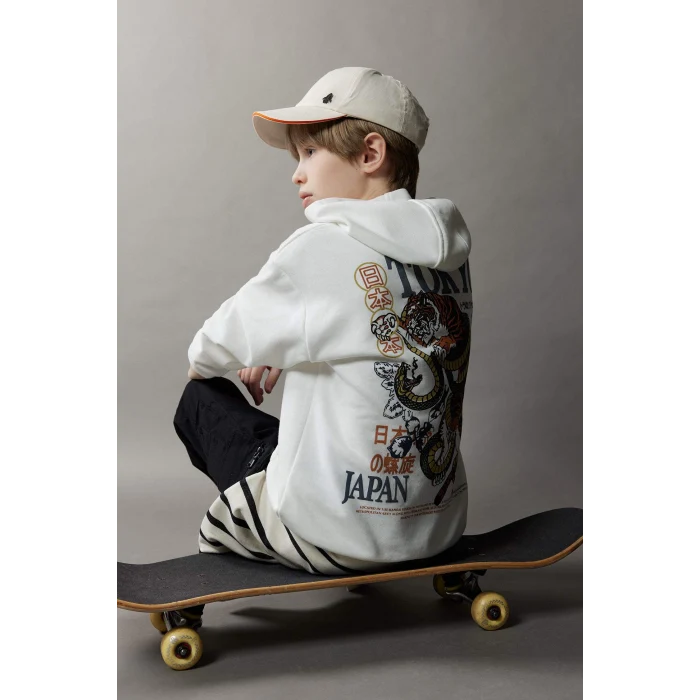 Defacto D8495 Beyaz Erkek Çocuk Oversize Geniş Kalıp Kapüşonlu Sırt Baskılı Sweatshirt