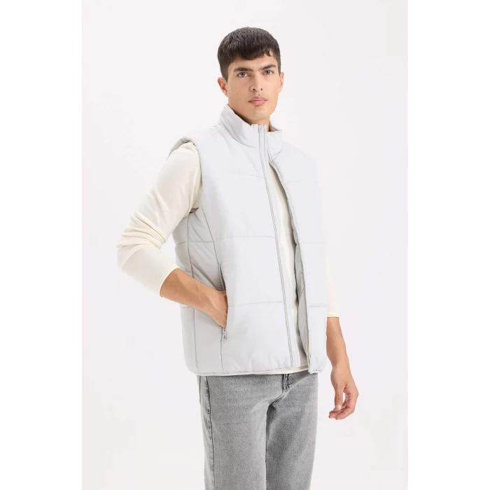 Defacto D6286 Gri Regular Fit Dik Yaka Fermuarlı Şişme Yelek