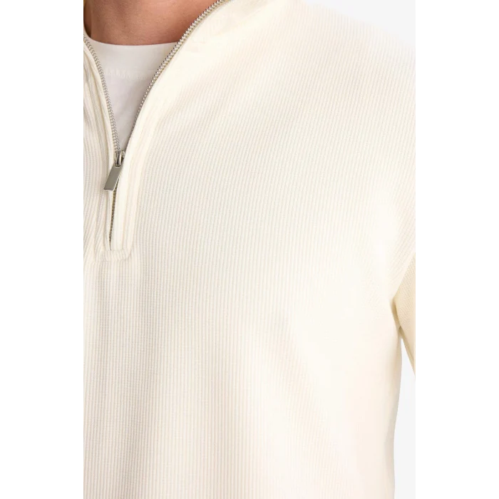Defacto D7543 Ekru Comfort Fit Dik Yaka Dokulu Yarım Fermuarlı Waffle Sweatshirt