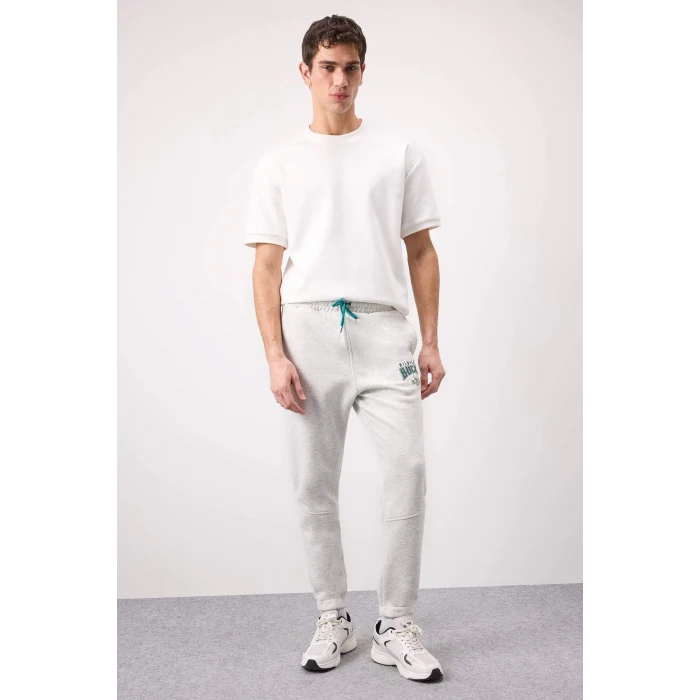 Defacto D6701 Gri DeFactoFit NBA Milwaukee Bucks Kalın Jogger Eşofman Altı Standart Fit Beli Bağcıklı Cepli
