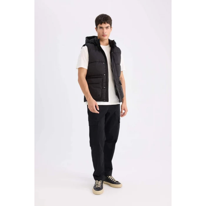 Defacto D6285 Siyah Regular Fit Kapüşonlu Fermuarlı Cepli Şişme Yelek