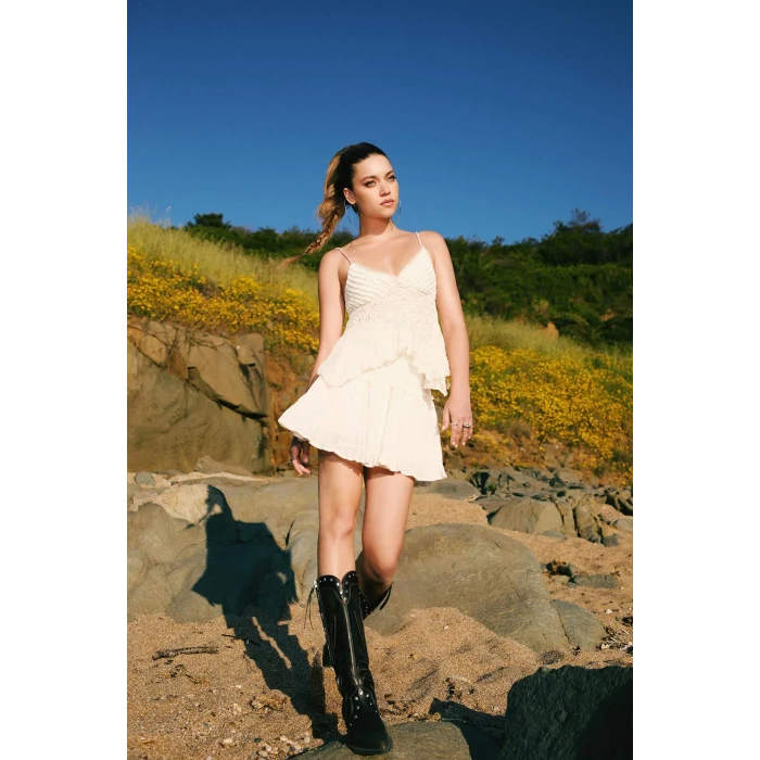 Defacto E6716 Ekru Afra x DeFacto A Kesim Normal Bel Pileli Pamuk Astarlı Dokulu Mini Etek