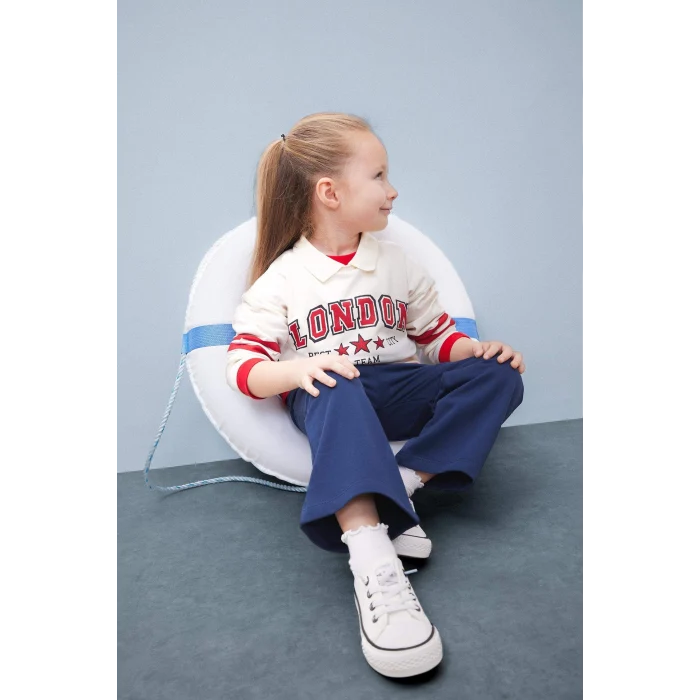 Defacto D7874 Ekru Kız Bebek 2li Takım Polo Yaka Baskılı Sweatshirt Beli Lastikli Geniş Bol Paça Eşofman Altı