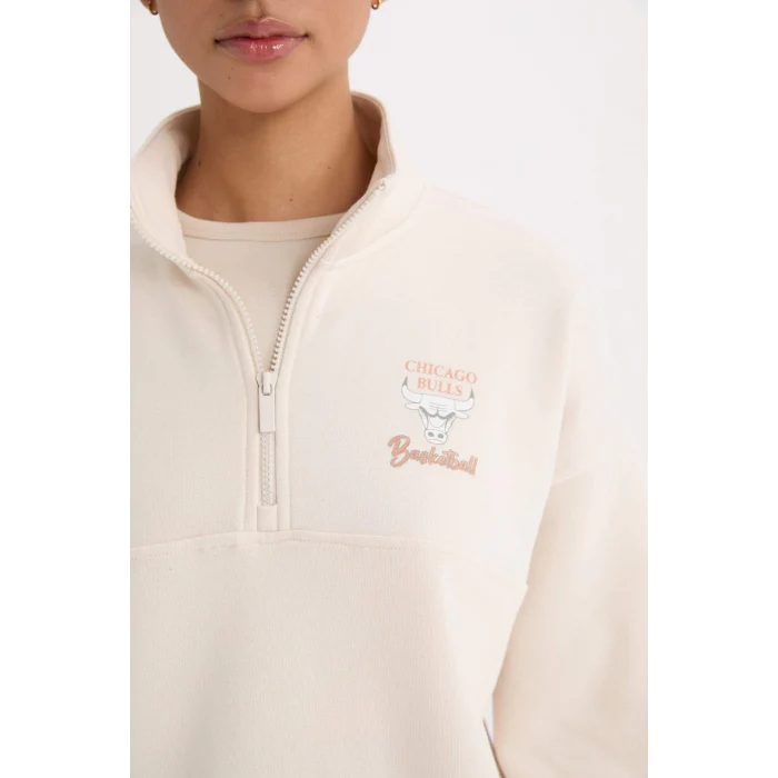 Defacto D6123 Ekru DeFactoFit NBA Chicago Bulls Yarım Fermuarlı Sweatshirt