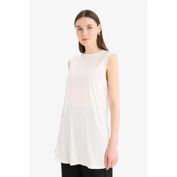 Defacto A8352 Ekru Regular Fit Bisiklet Yaka Basic Düz Kolsuz Tesettür Tişört