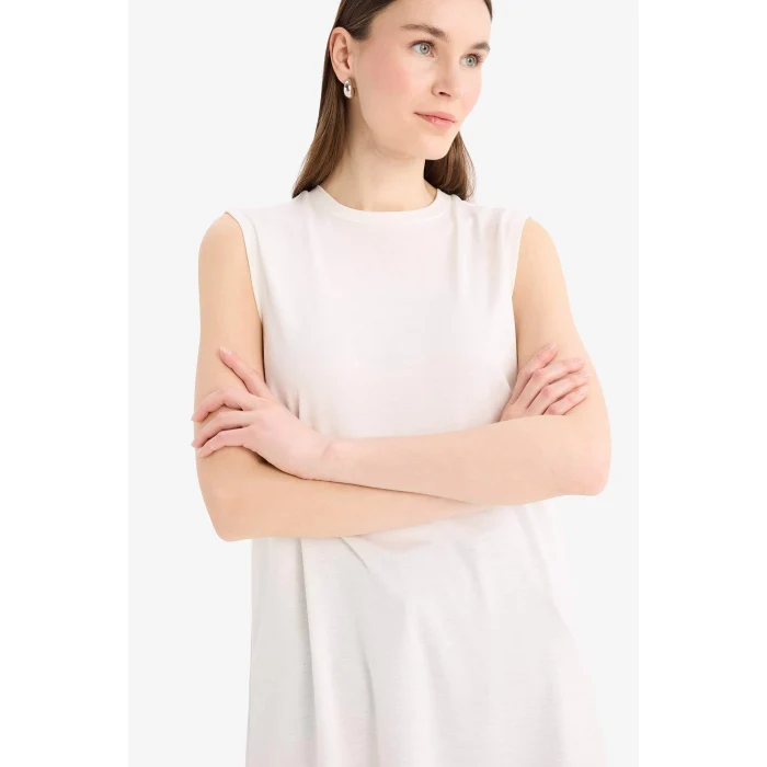 Defacto A8352 Ekru Regular Fit Bisiklet Yaka Basic Düz Kolsuz Tesettür Tişört