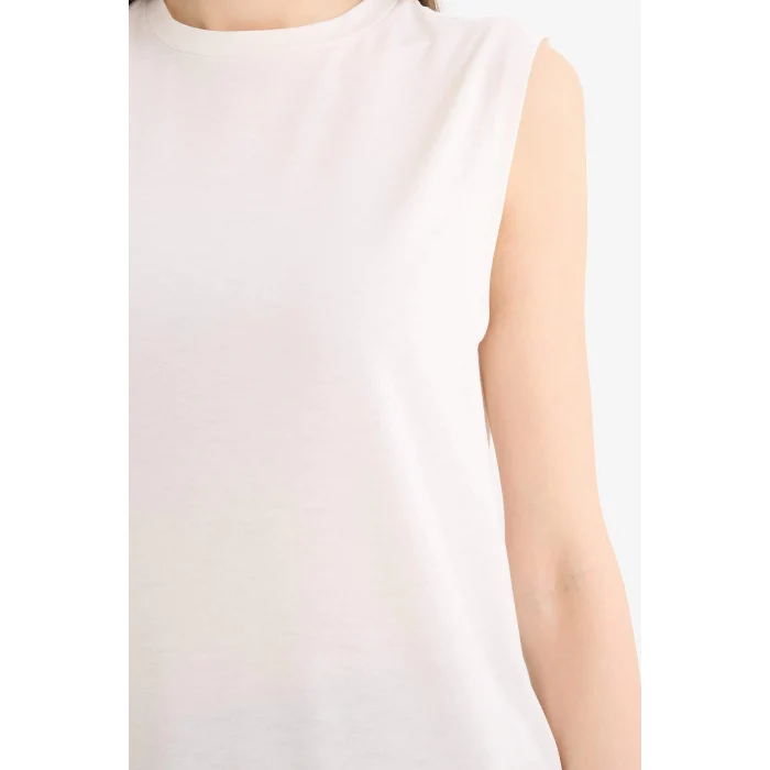 Defacto A8352 Ekru Regular Fit Bisiklet Yaka Basic Düz Kolsuz Tesettür Tişört