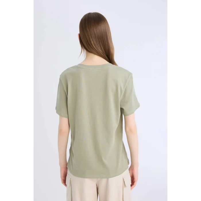Defacto D9593 Haki Regular Fit V Yaka Basic Düz Kısa Kollu Tişört