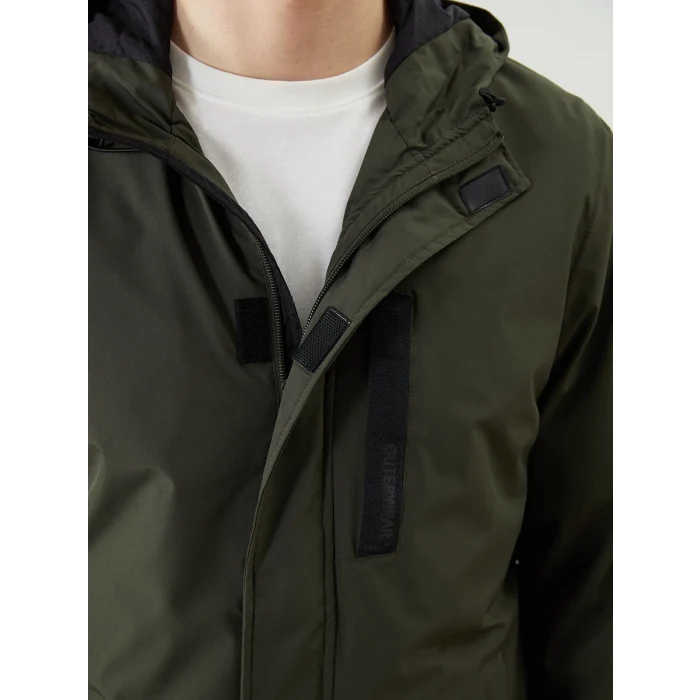 LCWAIKIKI Classic Haki Standart Kalıp Kapüşonlu Erkek Mont